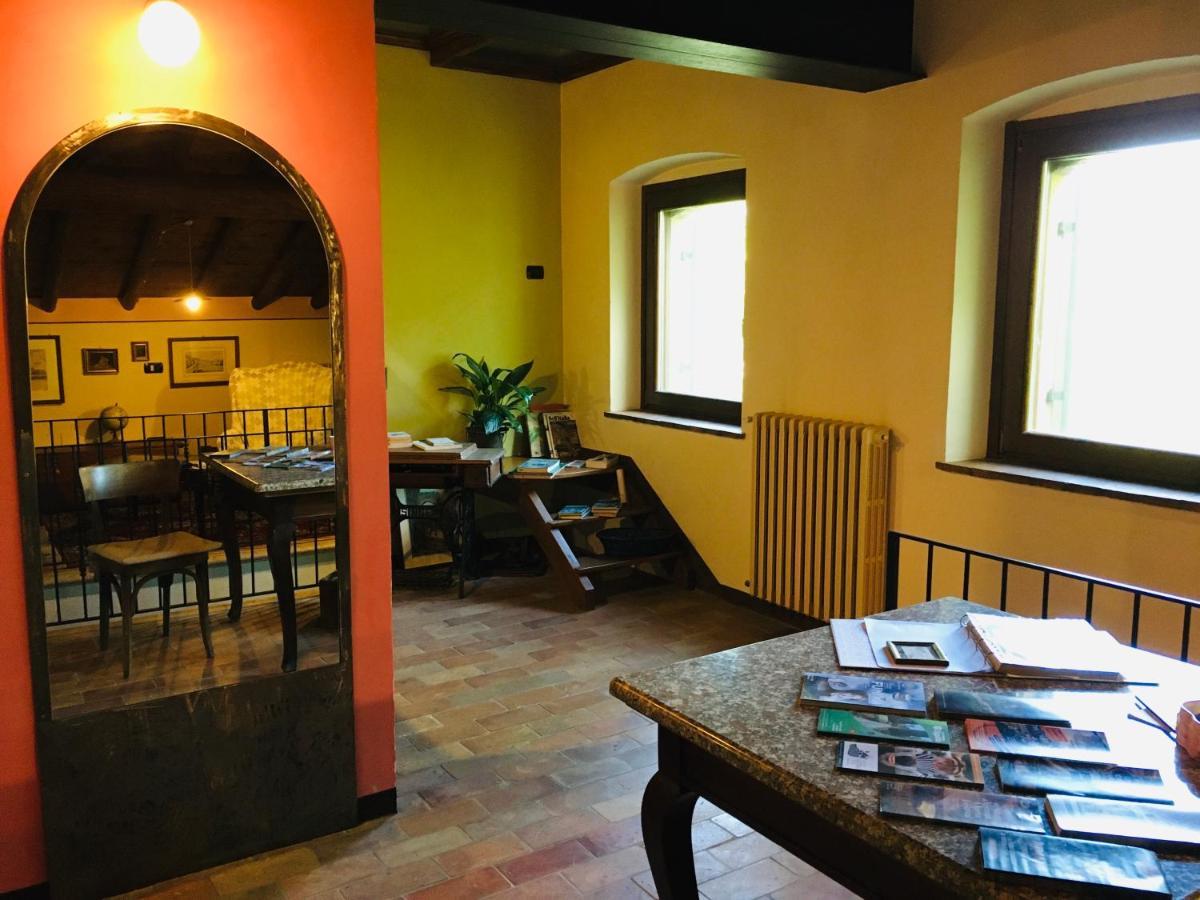 B&B Ai Tre Confini Monzambano Extérieur photo