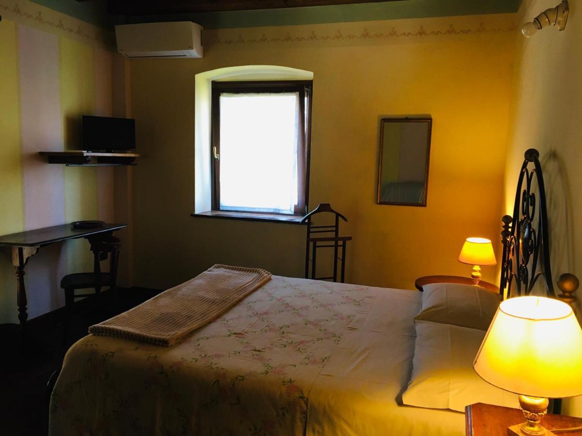 B&B Ai Tre Confini Monzambano Extérieur photo