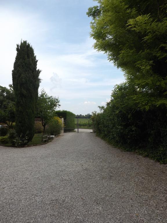 B&B Ai Tre Confini Monzambano Extérieur photo